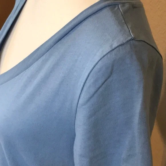 GAP Organic V-Neck Cotton T-Shirt - Picture 8 of 10